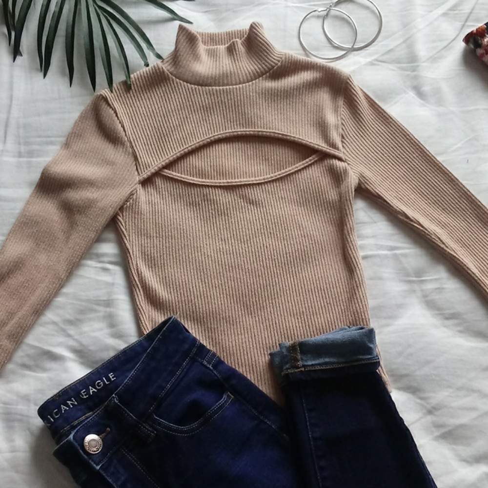 Cream crop sweater top